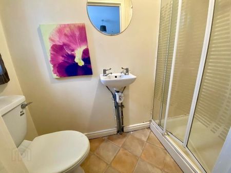 Donegall Road, En-Suite Room 4, Room 5 & Room 2, Belfast, BT12 5NB - Photo 5
