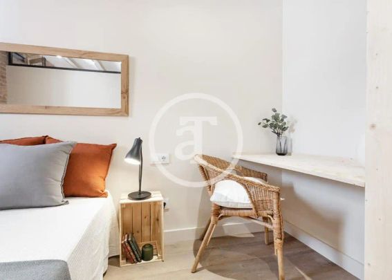 Piso de alquiler en Carrer del Masnou, Hostafrancs - Photo 1