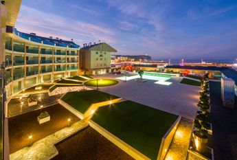 Apartment for rent on the beachfront of Arenal in Javea.