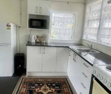 MANUREWA, 1 BEDROOM - Photo 5