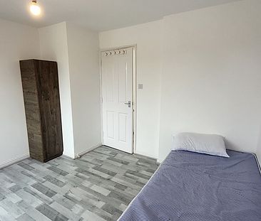 2 Bed Flat, Chapel Court, M9 - Photo 5