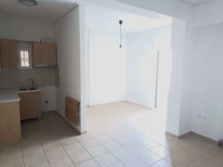 Studio/Γκαρσονιέρα για ενοικίαση Κέντρο (Τρίκαλα) - Photo 4