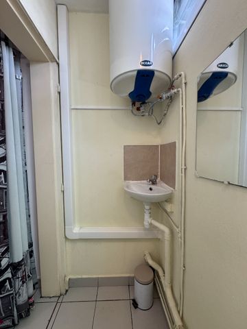 A LOUER - Sainte-Clotilde - Appartement T3 meublé avec 2 salles de bains proche de l'université idéal COLOCATION - Photo 4