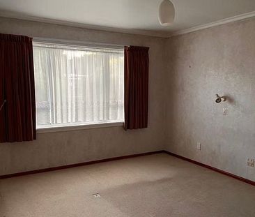 Cosy house with large carpark - Photo 1