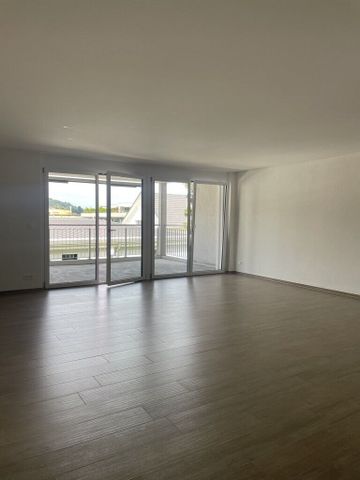 Helle und moderne Attikawohnung im Herzen von Menziken - Photo 3