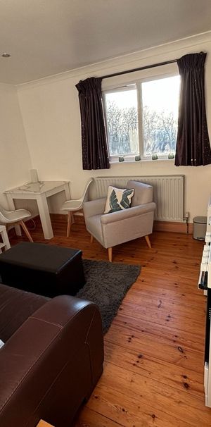 1 Bed Flat, Grangecliffe Gardens, SE25 - Photo 1