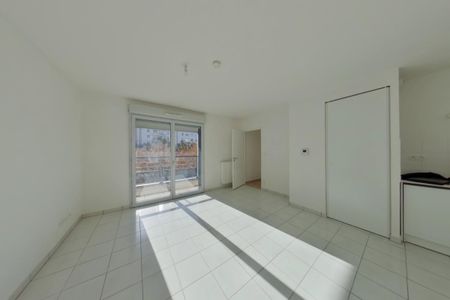 Location Appartement 2 pièces 39m² TOURS 37000 - Photo 2