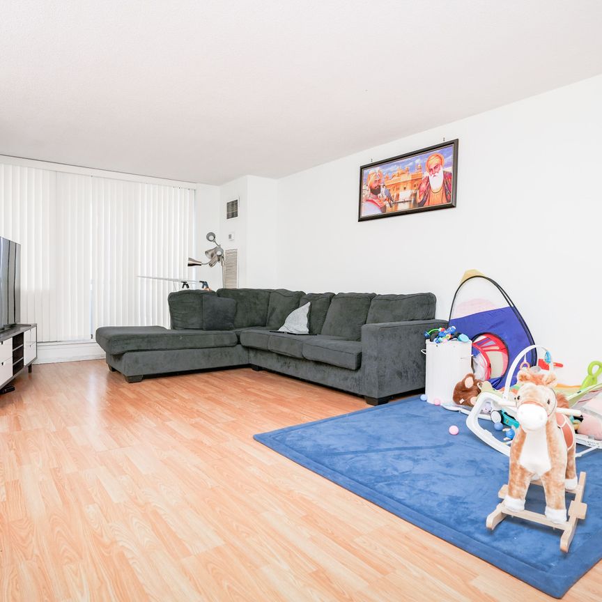 For Lease - 18 Knightsbridge Road Unit# 1712, Brampton, Ontario - Photo 1