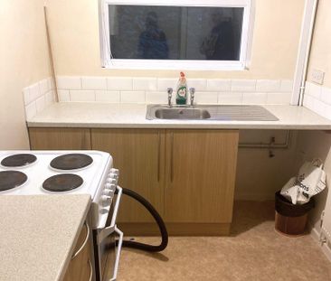 2 bedroom semi-detached bungalow to rent - Photo 5