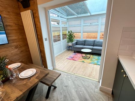 Luxury Rooms in Northeast Bristol - Shared Room 6 - Photo 4