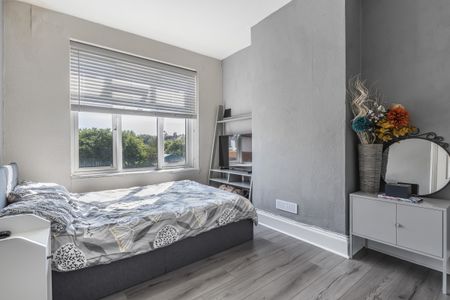 Westmount Road, London, SE9 - Photo 3