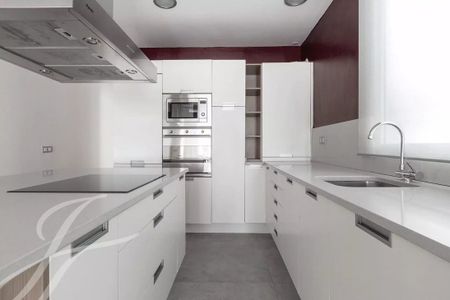 Madrid, Community of Madrid 28010 - Photo 5