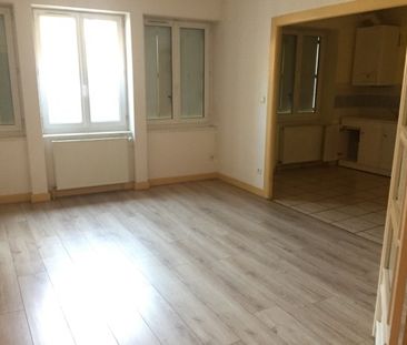 Location Appartement 4 pièces 70m² ST MAURICE DE LIGNON 43200 - Photo 1