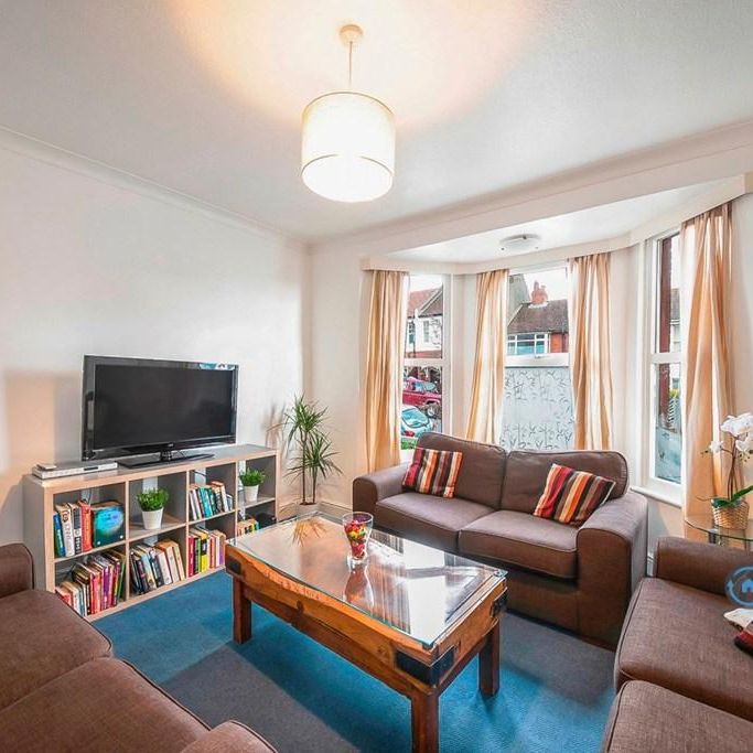 1 bedroom in a house share to rent - Photo 1