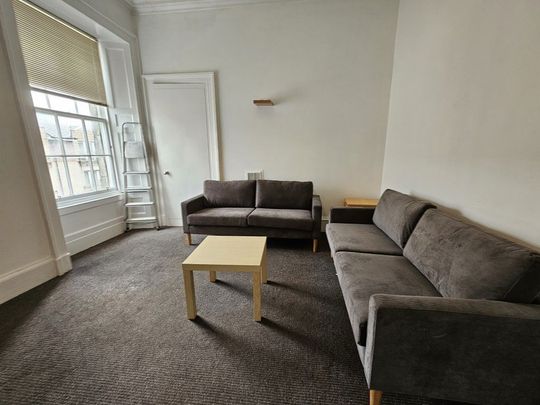 (Top Floor) Comely Green Pl, Edinburgh - Photo 1