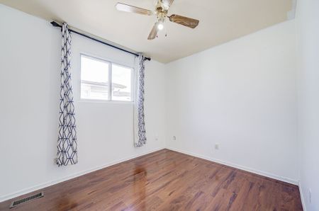 For Lease - 152 Micmac Crescent Unit# Upper, Toronto, Ontario - Photo 2