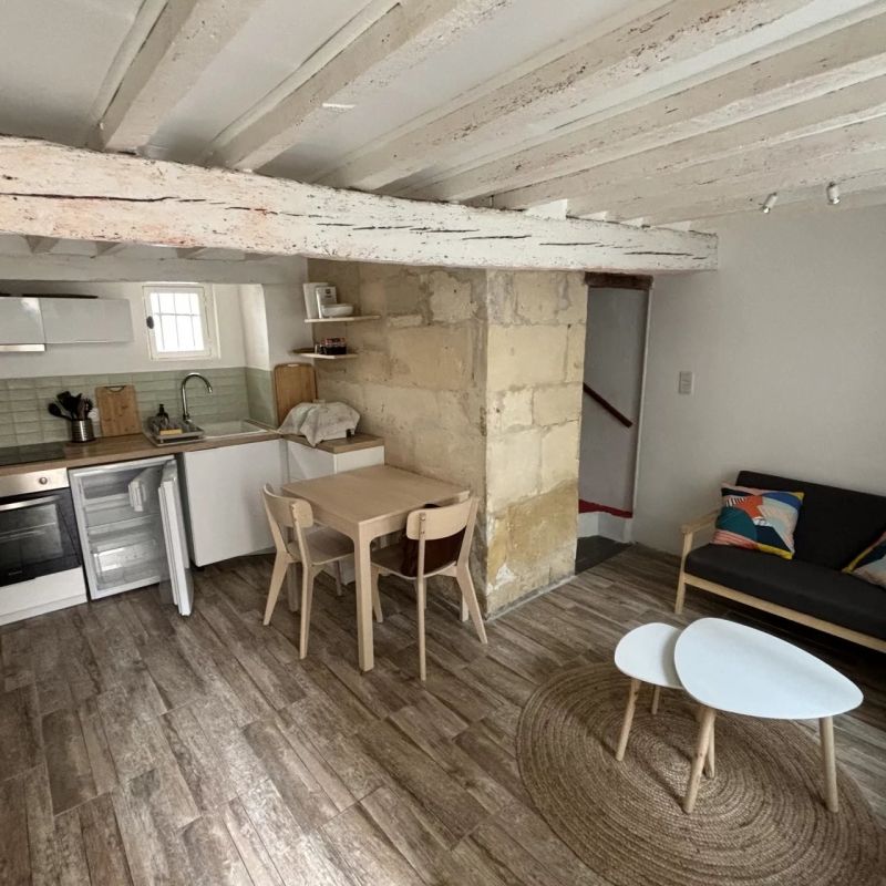 Maison de ville 2 chambres meublée a la roquette - Photo 1