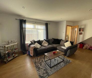 4 Fulmar Avenue, Carrickfergus, BT38 7RR - Photo 1