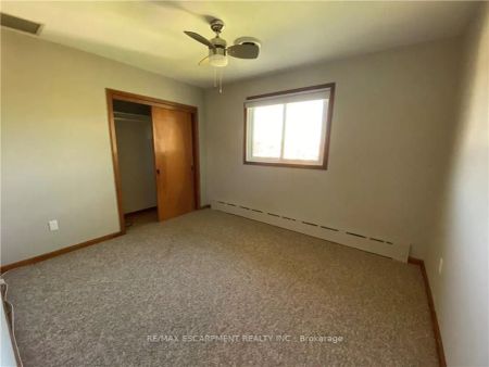 Property For Lease | X9015931 - Photo 3