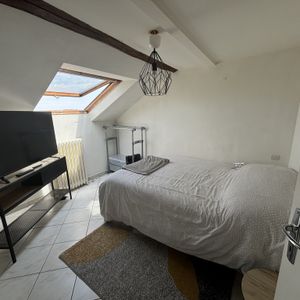 Location Appartement 2 pièces 39m² SABLE SUR SARTHE 72300 - Photo 2