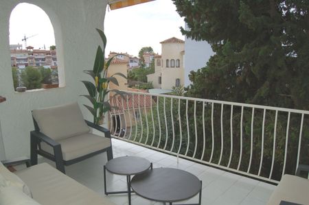 Townhouse In Nerja For Long Term Rent - Photo 4