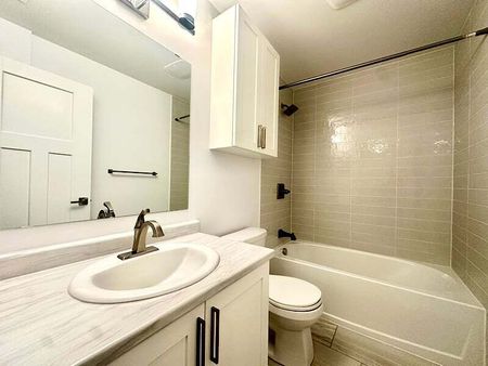 10 Jaguar Private, Stittsville, Ottawa, ON - Photo 3