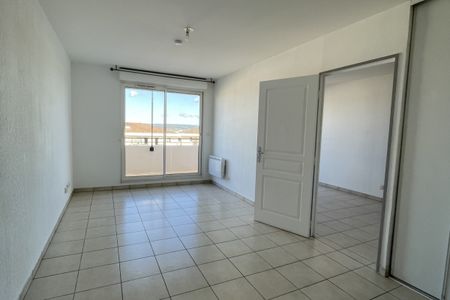 Aix La Duranne : T2 de 31,50 m2 avec terrasse et garage - Photo 5