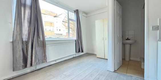 Studio Flat, Riverside Road, N15 - Photo 3