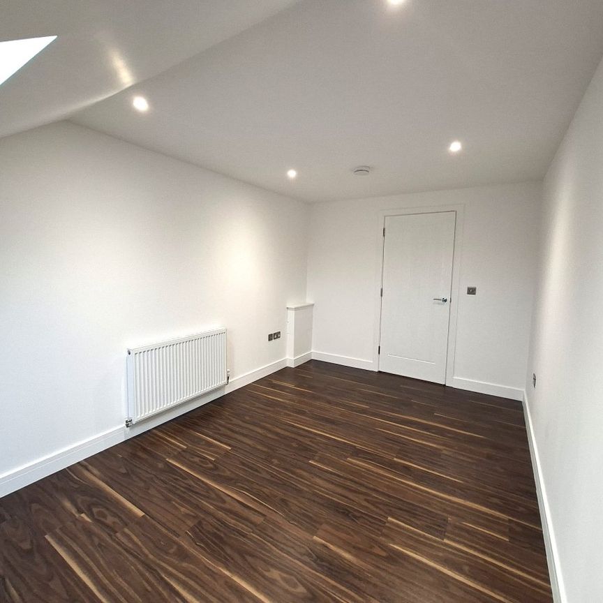 135 Warren Lane, Sheffield - Photo 1