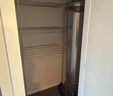 Charming 2 Bedroom Townhouse in Massey! - Photo 3