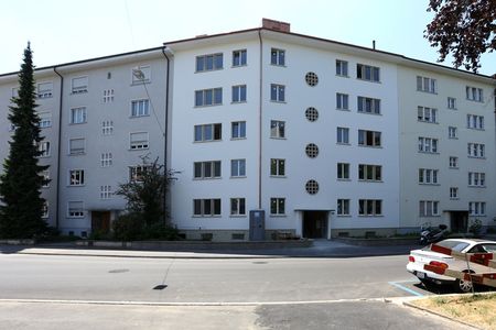 Helle 2-Zimmerwohnung in sanierter Liegenschaft mit grossem Balkon - Photo 3