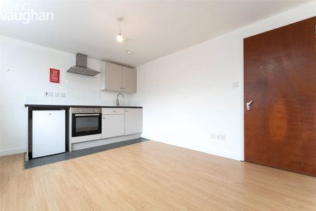 apartment to rent - Photo 2