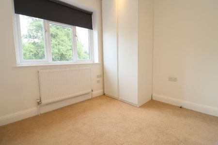 5 bedroom detached house to rent - Photo 4