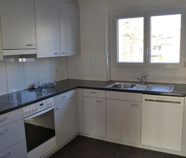 "Ruhige und zentrale 2.5-Zimmerwohnung in Baar" - Foto 2