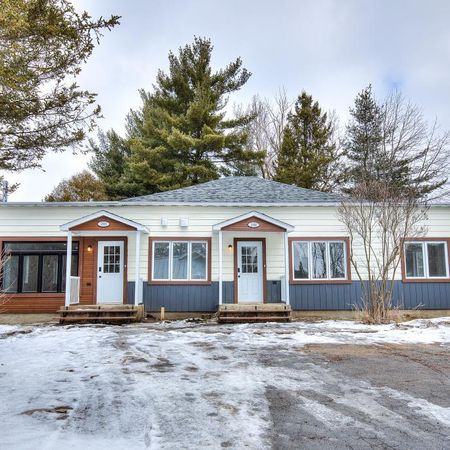 Logement style maison entièrement rénové – Sainte-Justine-de-Newton - Photo 3