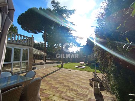 Chalet Independiente en alquiler en Boadilla del Monte – Madrid - Photo 5