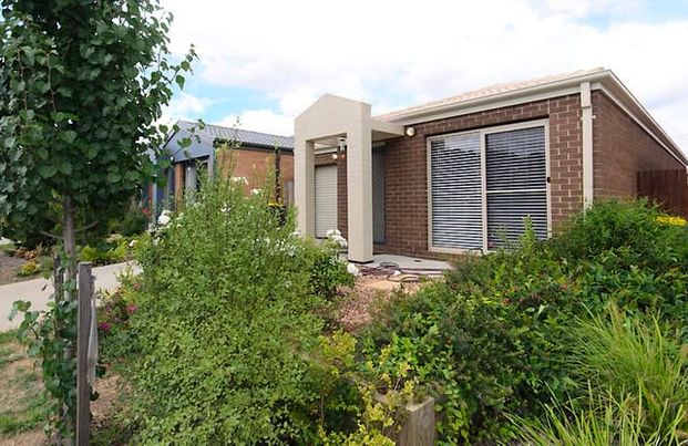 Beautiful family home - Photo 1