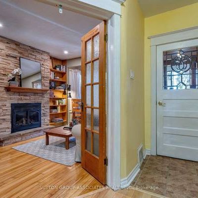 Roncesvalles Village 4-bdrm Family Home! - Photo 4