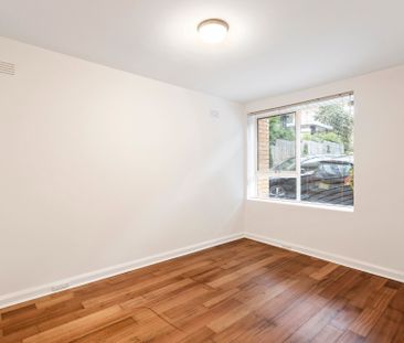 Spacious one bed - Photo 4