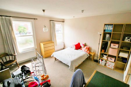 5 bedroom semi-detached house to rent - Photo 5