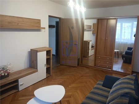 Apartament de inchiriat in Sibiu - 2 camere, decomandat, cu balcon, Bd. Mihai Viteazu de inchiriat - Fotografie 2