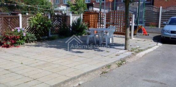 Price £850 pcm - Available Now - Unfurnished - Photo 2