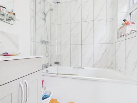 2 bedroom bungalow to rent - Photo 3