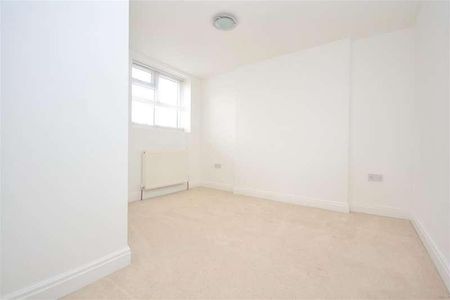 Churston Drive, Morden, SM4 - Photo 2