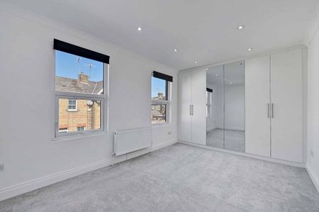 4 bedroom terraced house to rent - Photo 2