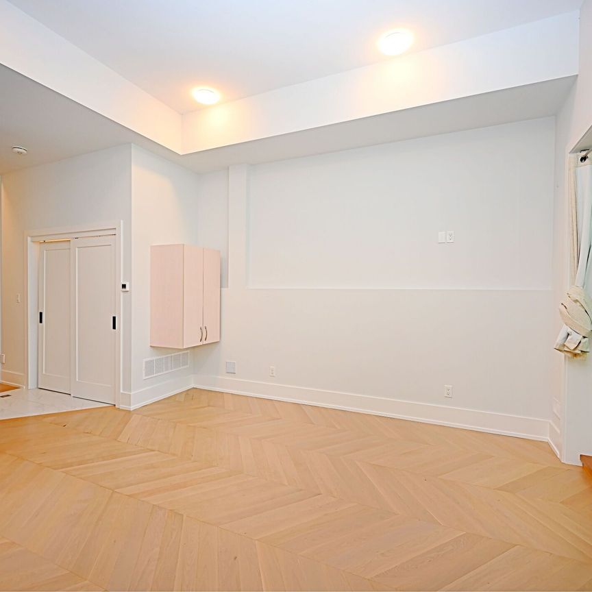 For Lease - 50B Woodlawn Avenue, Mississauga, Ontario - Photo 1