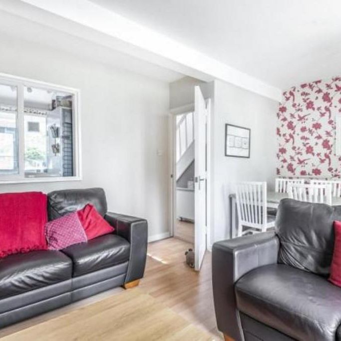 3 bedroom maisonette to rent - Photo 1