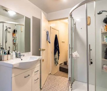 Top Floor Apartment 2027 - Photo 4