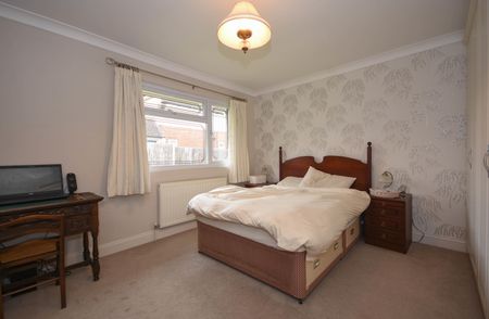 Lewis Close, ., Shenfield - Photo 5