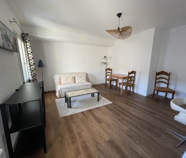 Location Appartement 2 pièces 51m² CARPENTRAS 84200 - Photo 4